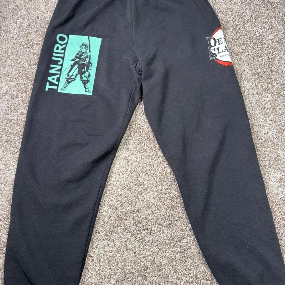 Demon Slayer: Kimetsuno yaiba sweatpants